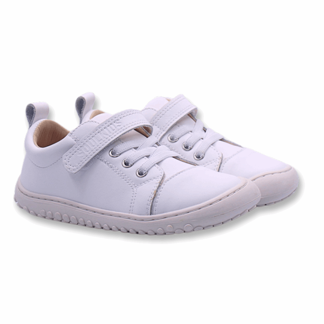 Zapatilla Ergonomica barefoot Escolar Aconcagua 2 color Blanco para niños unisex vista lateral ambos pies