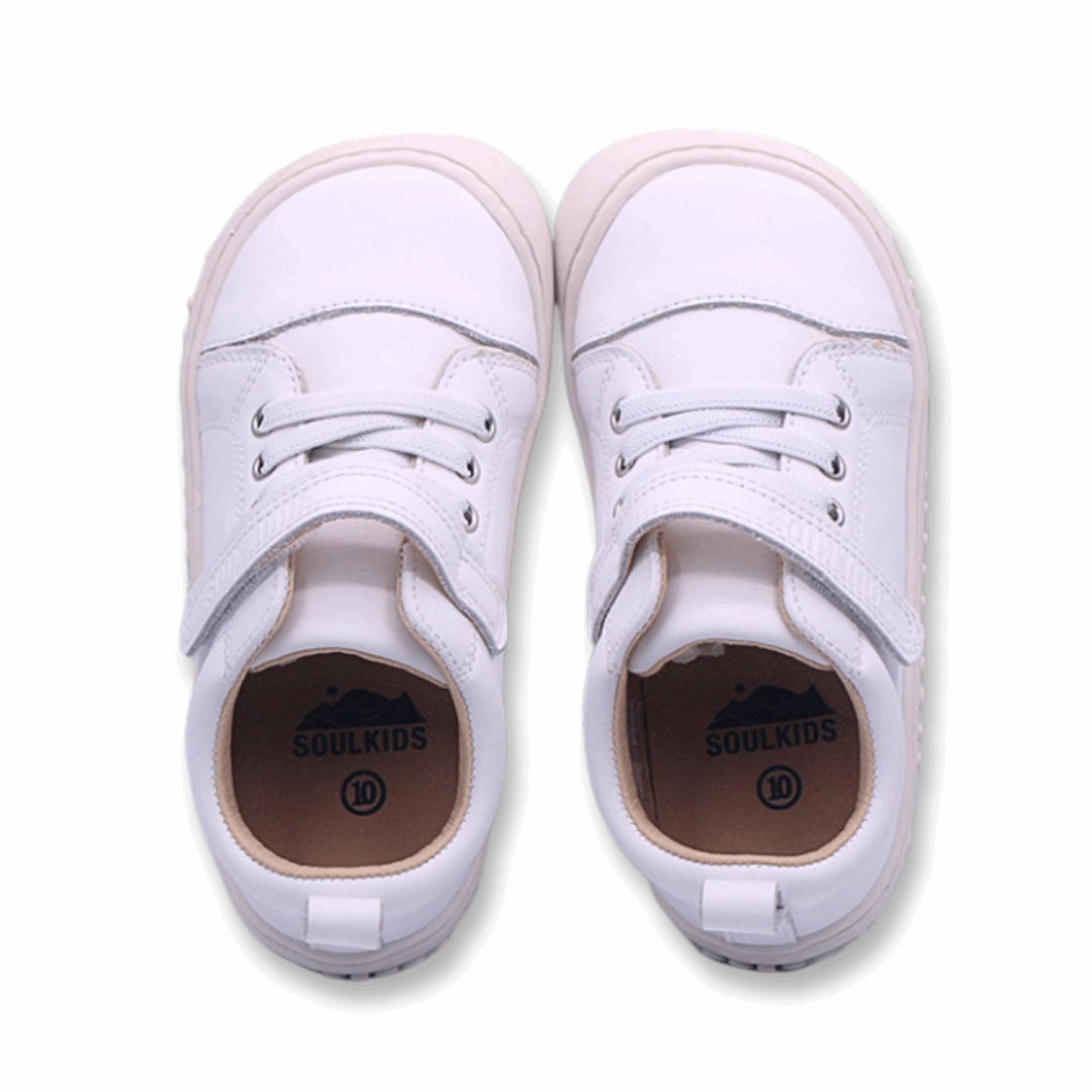 Zapatilla Ergonomica barefoot Escolar Aconcagua 2 color Blanco para niños unisex vista ambos pies desde arriba
