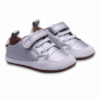 Zapatilla Ergonómica Pioneros (Vegan) - Plateado Metalico vista ambas en diagonal