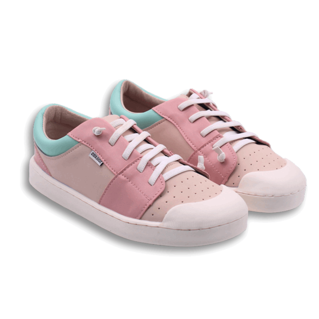 Zapatilla ergonómica barefoot Arrayan Rosada verde Vista del par en diagonal 