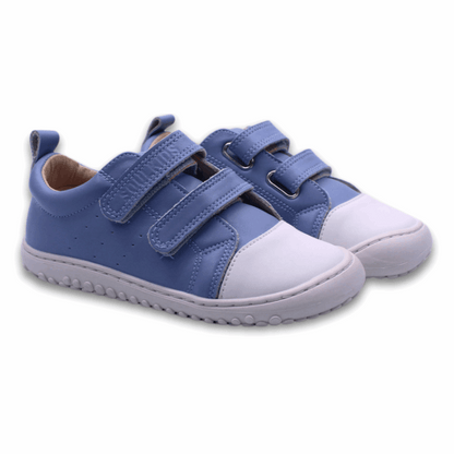 Zapatilla Ergonómica Aconcagua Color celeste punta blanca vista frontal-diagonal ambos pies
