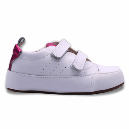 Zapatilla ergonómica barefoot Oasis cuero blanca talon fucsia para niñas vista lateral